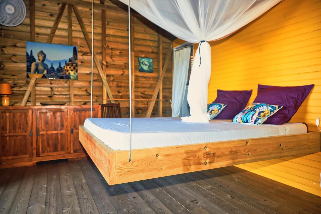 Ti Kaz Anoli Cottage En Bois Avec Vue Sur La Baie Terre-de-Bas Extérieur photo