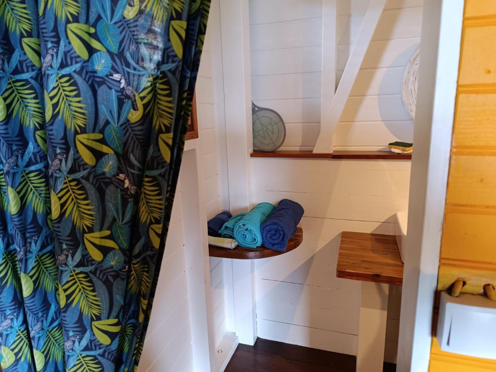Ti Kaz Anoli Cottage En Bois Avec Vue Sur La Baie Terre-de-Bas Extérieur photo